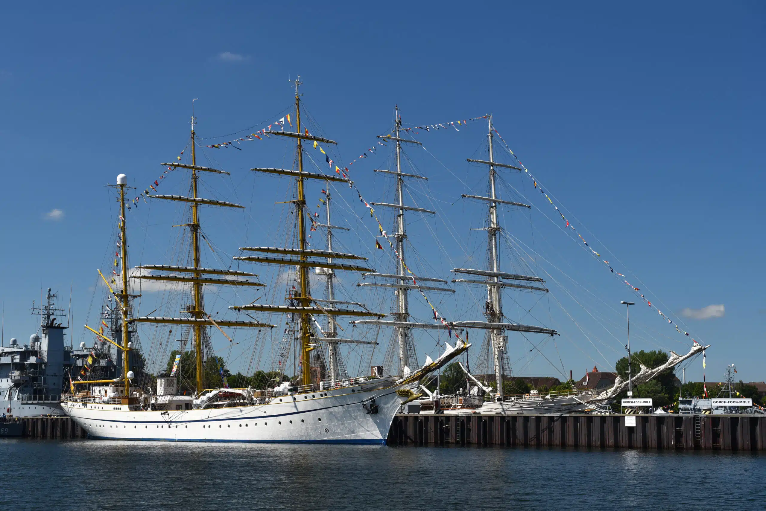 5 Sehenswürdigkeiten und tolle Ausflugtipps in und um Rostock 3 AdobeStock 513012091 Editorial Use Only scaled